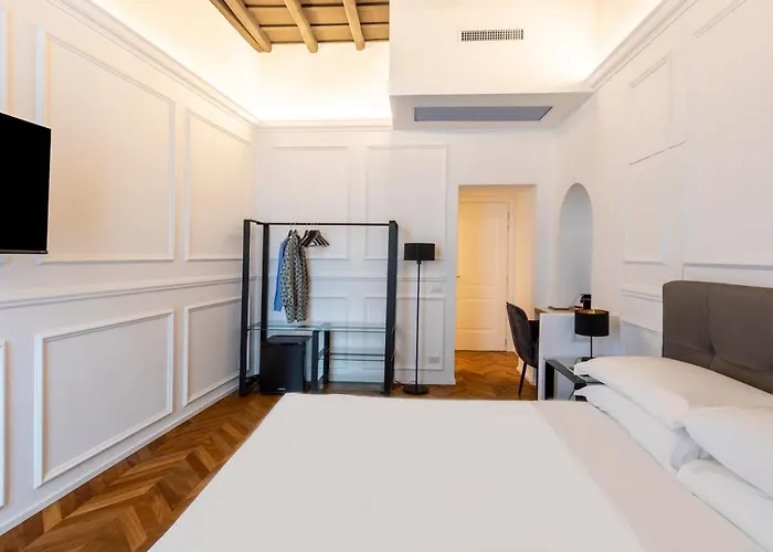 Largo Arenula Suites By Hili
