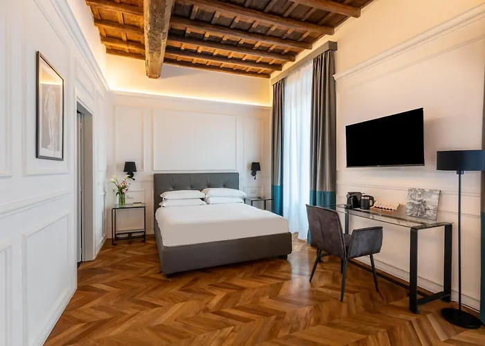 Largo Arenula Suites